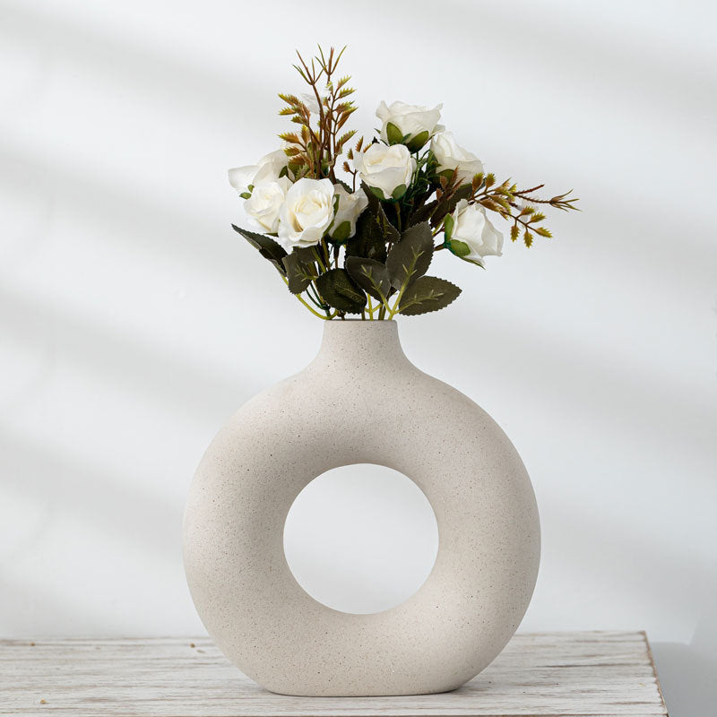 Vase mit Lochdesign