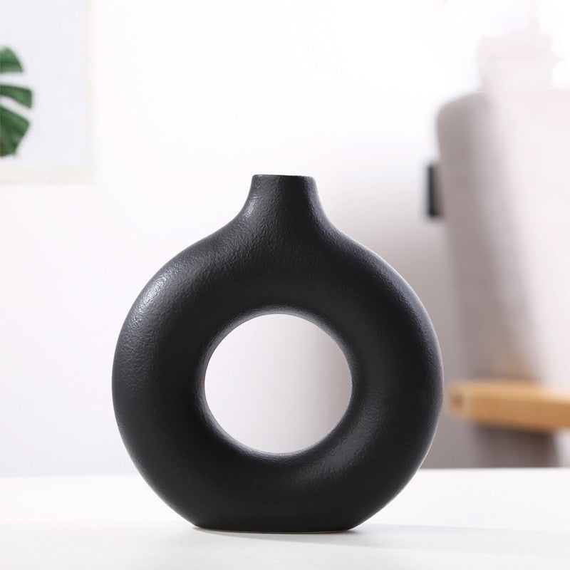 Vase mit Lochdesign