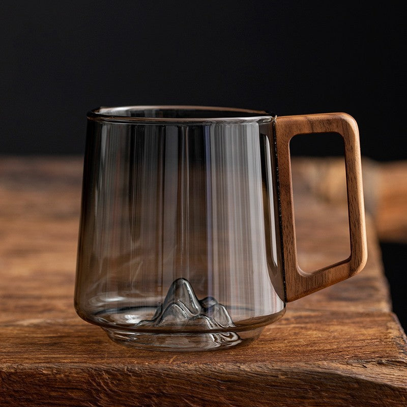 Guanshan-Glas, einlagiger Trinkbecher mit seitlichem Holzgriff