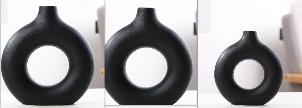 Vase mit Lochdesign
